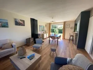 La maison d'à coté, gîte en bord de Rance - 圣叙利阿克