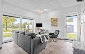 Lovely Home In Ringkøbing With Kitchen