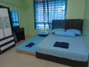 3A D'HouZe homestay - Kampong Balik Hutan