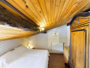 Gîte en pierre avec piscine