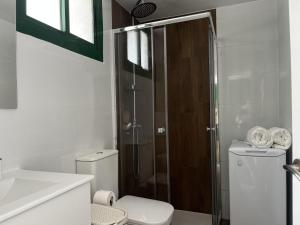 Apartment - Sleeps 2 3 - Terrace - Pool - Beach