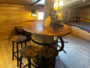 Maisons d'hotes Les Chambres de Paulette Chambres a Theme Jack Sparrow : photos des chambres