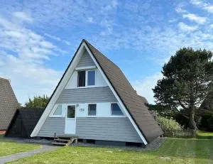 Nettes Ferienhaus in Fedderwardersiel mit Eigenem Garten - Sinsum