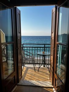 Pansion Giannis Perris