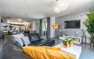 Stunning Home In Biograd 