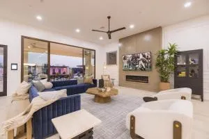 HÓZHÓ Estate on Thunderbird - Buenavante