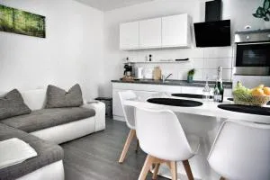 Ebenerdiges Ferienhaus mit privater Terrasse und zwei Schlafzimmern - Leopoldshagen