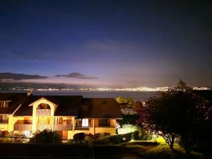 Appartements EVIAN le PANORAMIC, magnifique Vue LAC et montagne : photos des chambres
