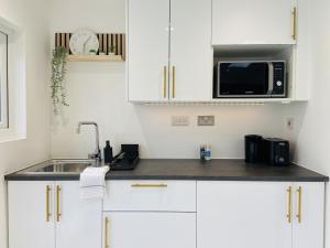 Luxury Garden Suite in Dagenham - Free Parking