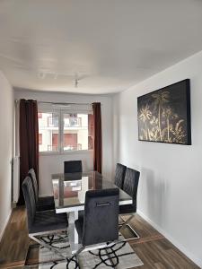 Appartements F4 avec Terrasse & Vue sur Seine 10 min de Paris : photos des chambres