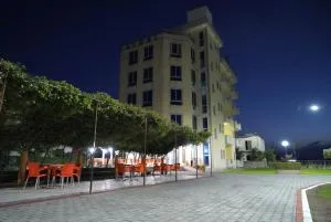 Hotel Restaurant Globi - 乌尔齐尼