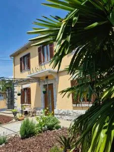 Vila Astra - Mučići