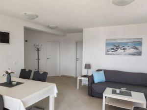 Apartments Oleander Lovrečica-residence with pool