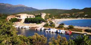 APPARTEMENT CAP CORSE Marine de PIETRACORBARA BORD DE MER