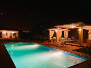 Casa 1 dormitorio con piscina privada y jardin