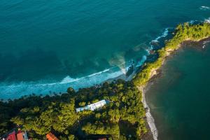 Ocean View steps to the beach