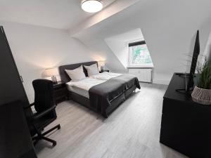 Self-Check-In Aprtmnt with beautiful, big kitchen, nice bed