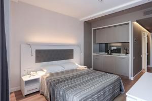 Courtyard Seaside Apartment