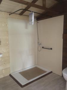 Campings les cabanes du tertre : photos des chambres