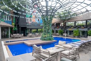 The Blowfish Hotel