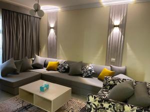 Golden House Madinty