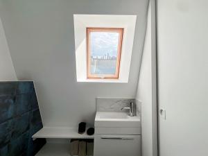 Fully renovated studio for 2