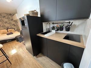 Fully renovated studio for 2
