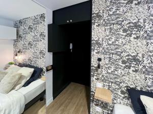 Fully renovated studio for 2