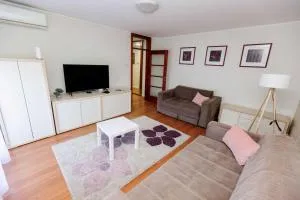 Mirror Apartment - Aleksandrovo