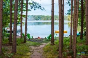 Porch in the Pines in Eagle River WI - إيغل ريفير