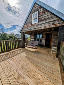 Lake View lodges The Lavenham