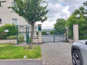 DiscoveryHome 4Pers Disneyland Paris à 10 min bus, Free Parking, Outlet Shopping, Village Nature