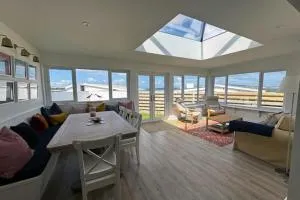 PEDWAR GWYNT-4 BED-SEA FRONT BUNGALOW-RAVENSPOINT ROAD - Rhoscolyn