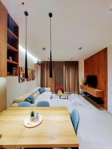 Sea Song Luxury Apartment in Diamond Hill