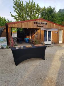 Maisons de vacances Maison familiale avec piscine privee a Le Buisson-de-Cadouin : photos des chambres