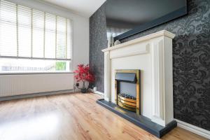 Livingston 4 Bed + Car Space