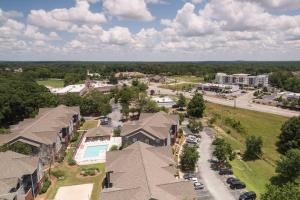 Vibrant Living Near Auburn University l 4BR 4BA