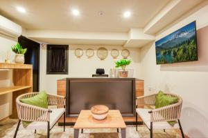 Elephant In The Room