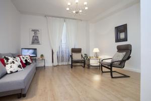 SingularStays Plaza Redonda