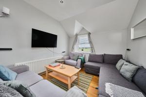 Dunluce Park 5 - Portrush by the Sea