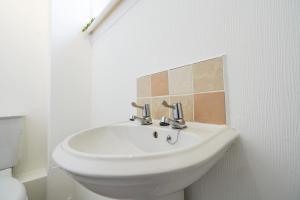 Livingston 4 Bed + Car Space