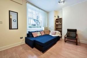 The Perfect Queensway Studio Apartment