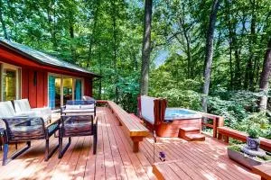 The Tree House - Michiana Shores