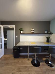 Fort Cresent Sea View Apartment