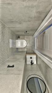 Sunny 3-room Appartement, Near National Stadium