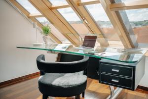 City View Luxury Apartments with Foosball & Xbox - In City Centre