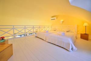 Luxury Apartment - Split Level with Hot Tub