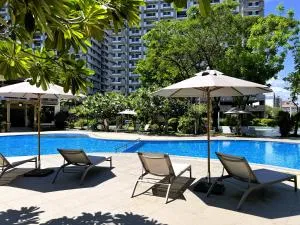 Stunning 2BR apt, 65 sq m Netflix at Rosewood Pointe Residences near BGC - Bambang