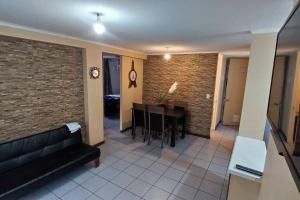 Departamento 3 dormitorios 1 baño cerca aeropuerto internacional Pudahuel Santiago Chile