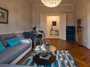 LikeHome Apartment 